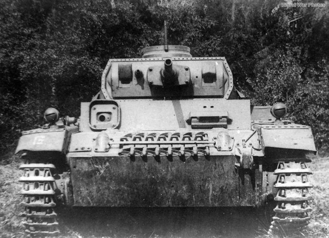 Captured Tauchpanzer III „343” at Kubinka 1941 3