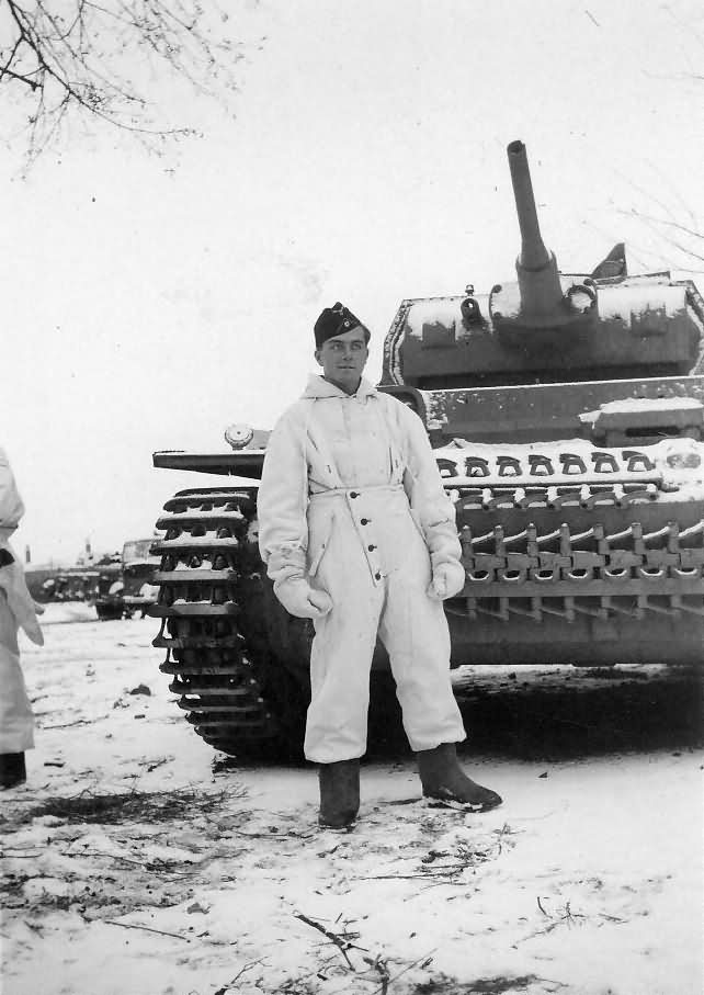 Tauchpanzer III and panzerman in winter uniform