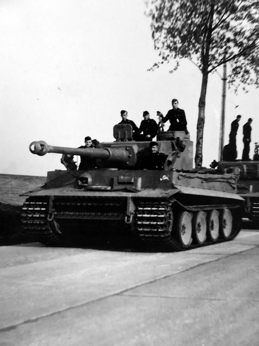 Early Tiger tanks and crews of the schwere panzer abteilung 505