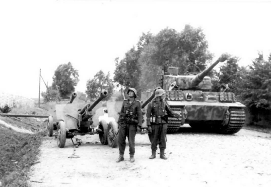 PzKpfw VI Tiger code B12 of the III Battalion Panzer Regiment Grossdeutschland