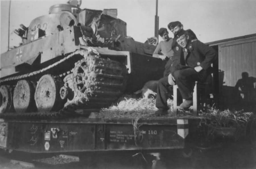 Tiger I of the Schwere Panzer Abteilung 503, tank number 112. Crew, rail transport