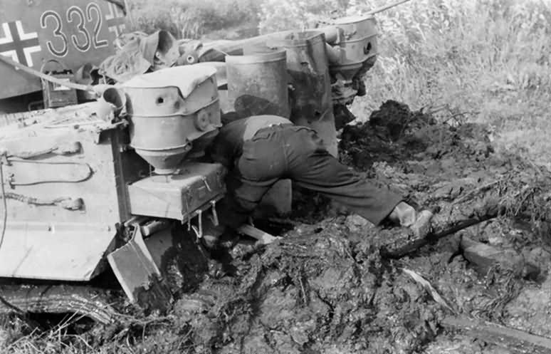 Panzer VI Tiger of Schwere Panzer-Abteilung 503, tank number 332