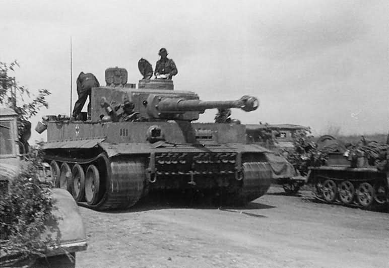 Tiger I number 913 SS Panzer Regiment 3 Totenkopf Kursk