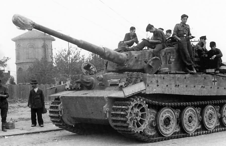 Tiger tank code A12 of the III/Panzer Regiment Grossdeutschland 1944 (late version)