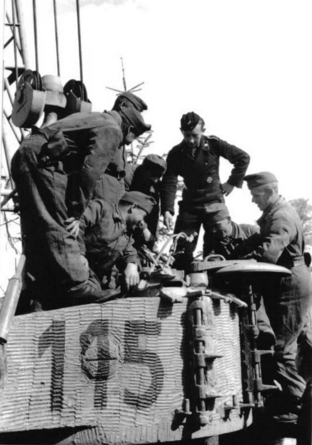 Hungarian Tiger tank number 115