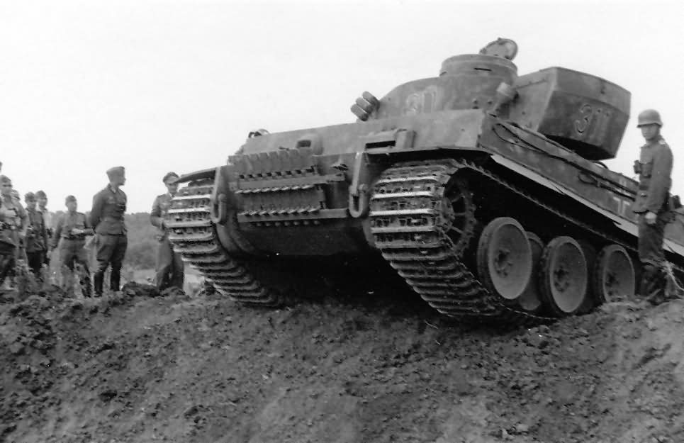 Panzer VI Tiger of Schwere Panzer-Abteilung 503, tank number 311 2