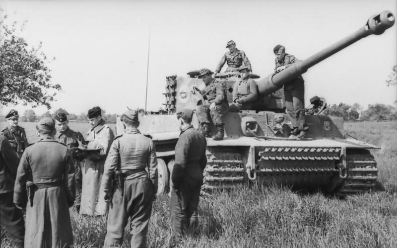 Panzer VI Tiger Ausf E of schwere SS-Panzer-Abteilung 101, tank number 311 – Normandy 1944