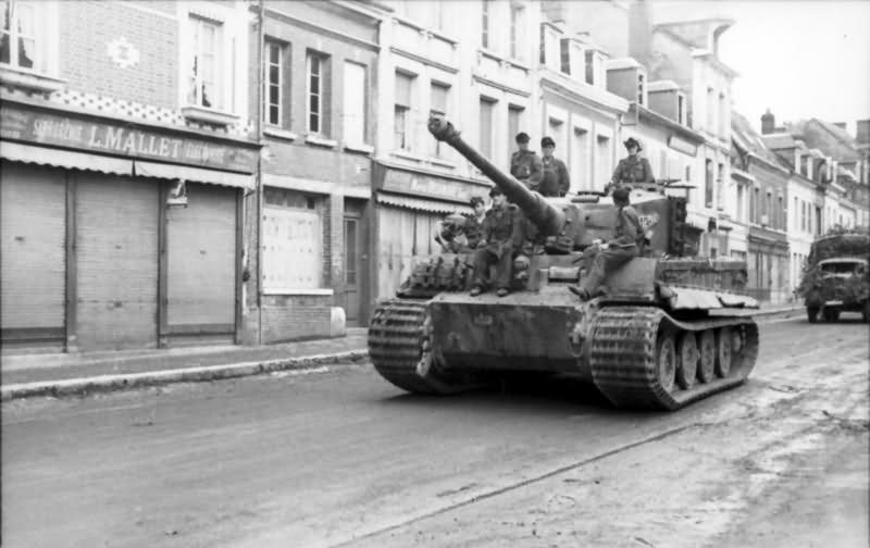Tiger Ausf E of 2/Schwere Panzer-Abteilung 503, tank number 213. France 1944