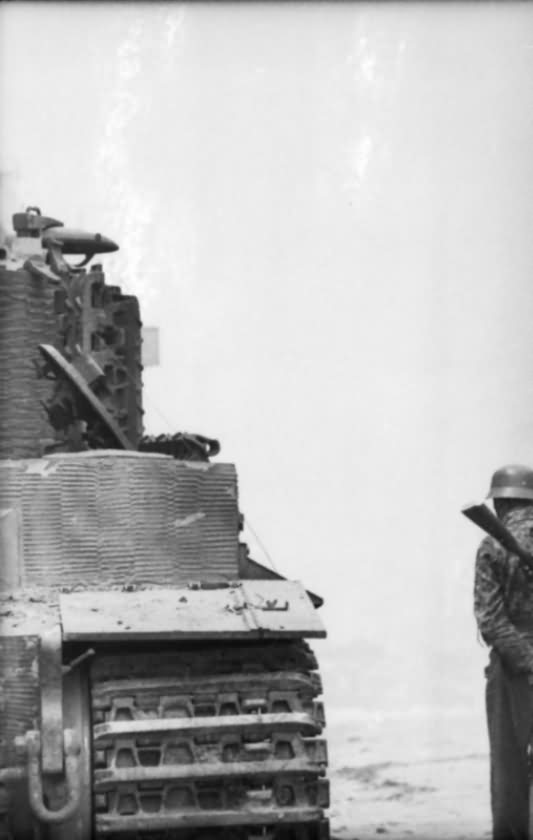 Villers Bocage Soldat and Panzer VI Tiger tank