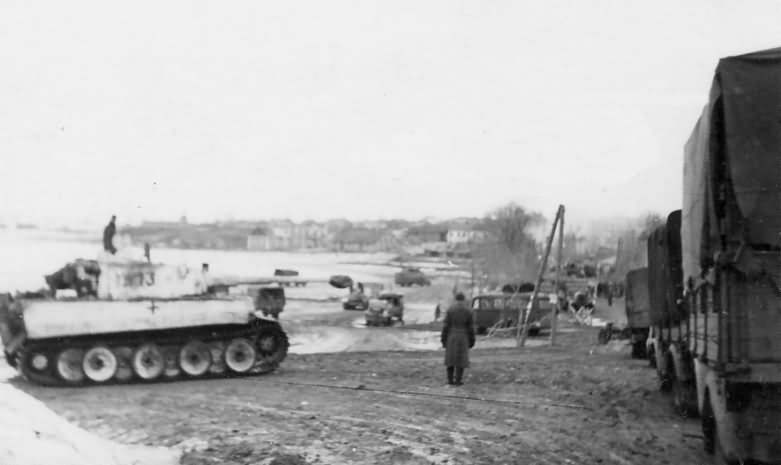 Tiger of the 4./SS-Panzer Regiment 3 Totenkopf, tank number 413. Winter camouflage