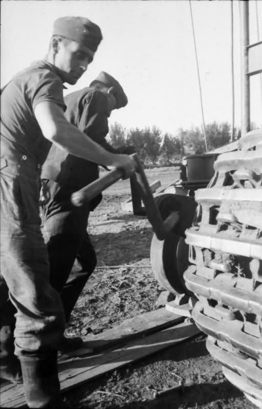 Tiger tank tracks – „322” of schwere Panzer-Abteilung 503, 1943