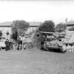 Tiger I Nashorn and Sherman tank Italy 1944 10