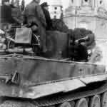 Tiger I tank in Rome 1944 4