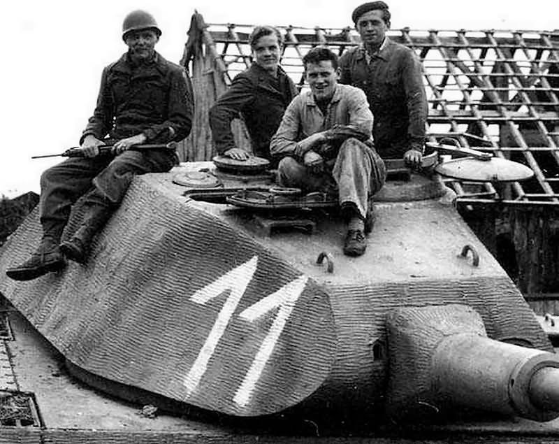 Detail of the turret of Tiger 2 tank (Porsche turm with zimmerit), tactical number „white” 11