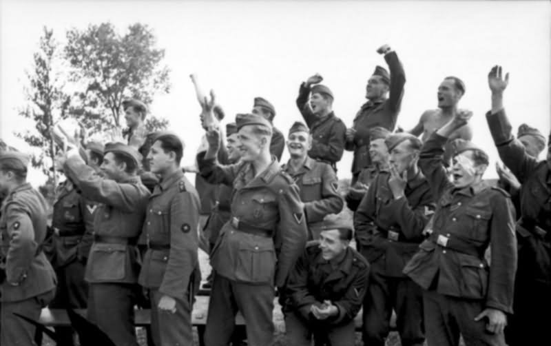 Grossdeutschland 0120 27 Soldaten der Division