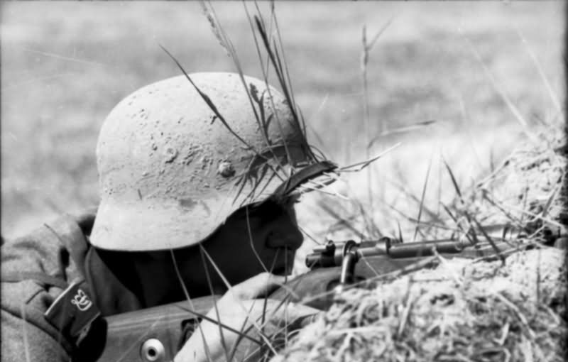 Grossdeutschland 0123 17 Russland Soldat der Div