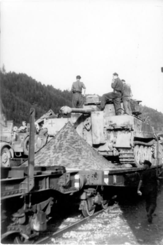 Late Tiger code A22 of III/ Panzer Regiment Grossdeutschland Romania