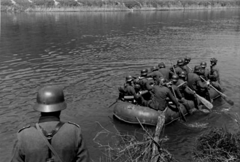 Grossdeutschland 1971 088 63 Frankreich Aiglemont Maas Ubergang