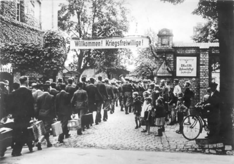 Grossdeutschland 2005 0184 Einzug Kriegsfreiwillliger