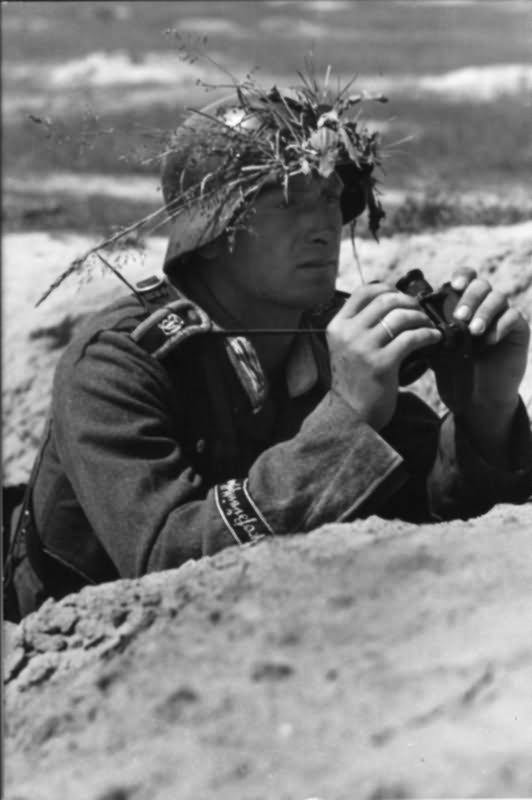 Grossdeutschland 723 0123 36 Russland Zugfuhrer Herbst