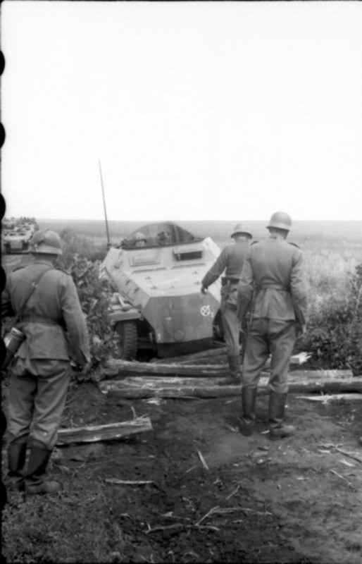 Grossdeutschland 748 0100A 06 Russland Schutzenpanzer Division