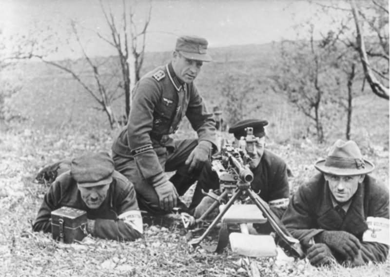 Grossdeutschland J30798 Volkssturm Manner in der Ausbildung