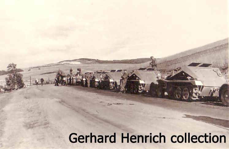 Column of SdKfz 252 from Sturmgeschutz Brigade 244