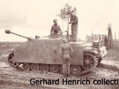 StuG 40 Ausf G with schurzen of the Sturmgeschutz Brigade 244 Eastern Front