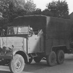 Einheitsdiesel Lkw truck towing 15cm artillery, Danmark
