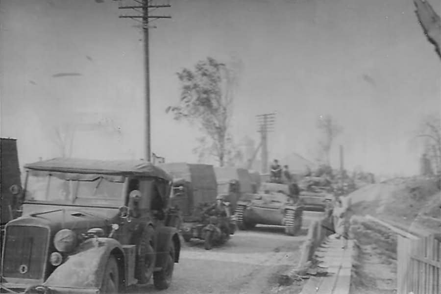 Horch 901 12 Panzer Division Tichwin 1942