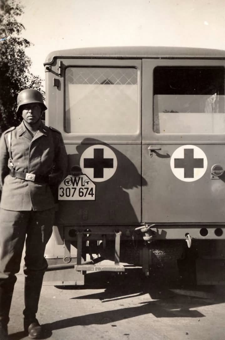 Luftwaffe Opel Blitz truck ambulance sankra