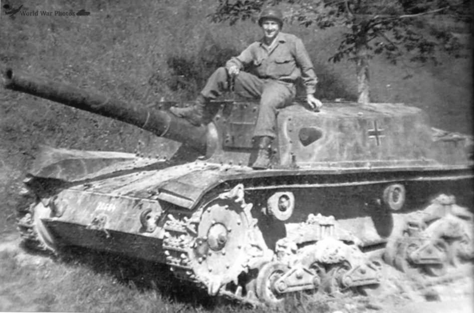 Abandoned StuG M43 mit 105/25 853 (i) 3