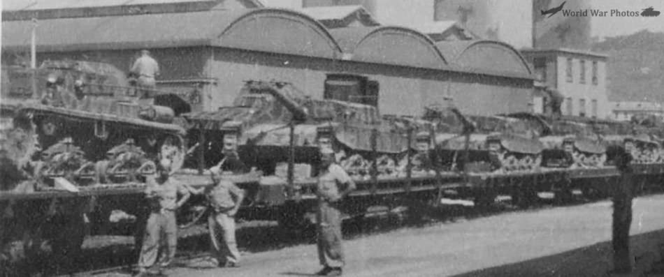 StuG M43 mit 105/25 853 (i) train transport