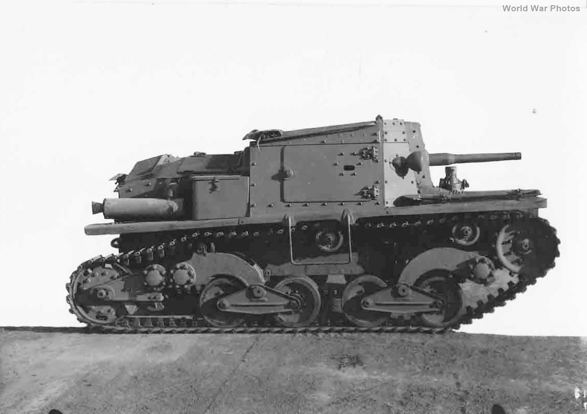 Semovente da 47/32 side view