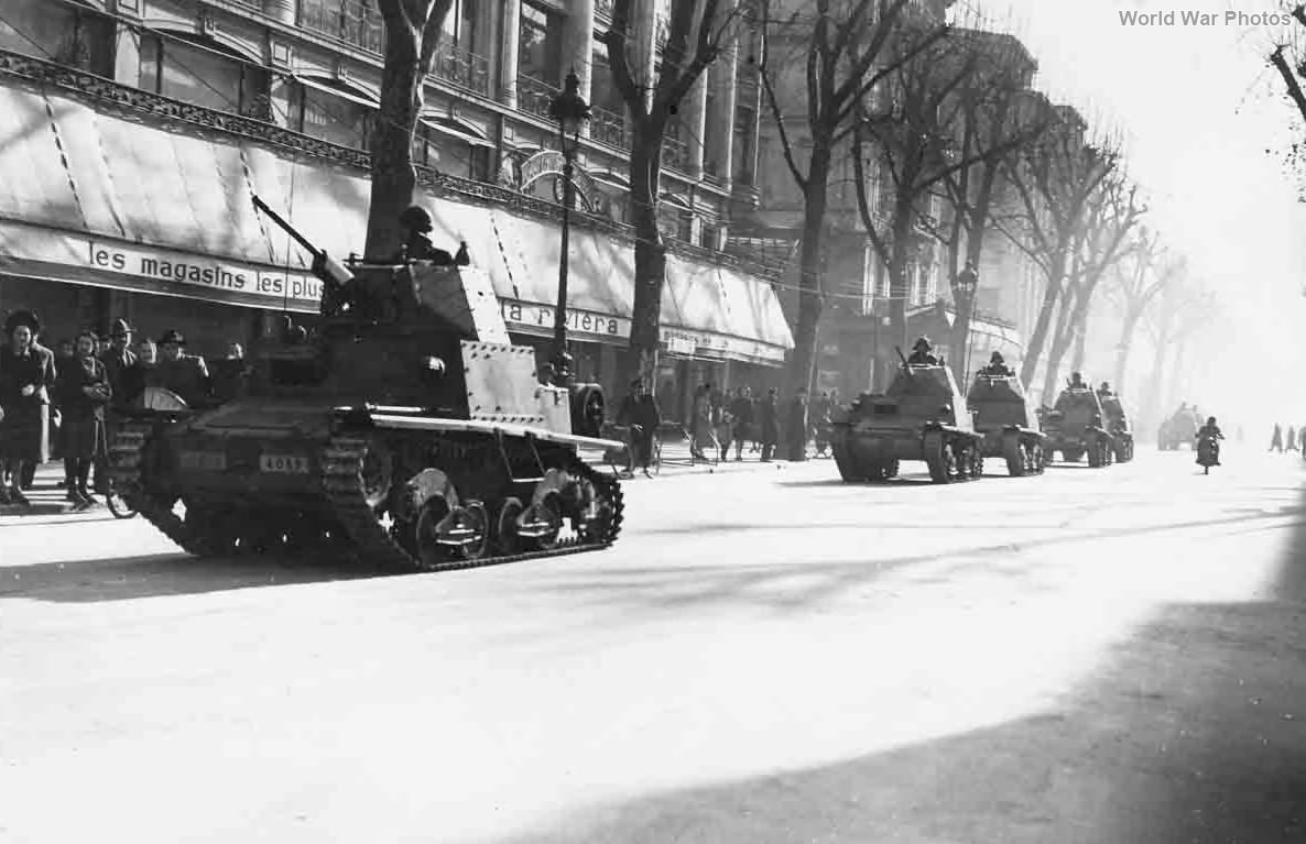 L6/40 tanks Nicea 1942 2