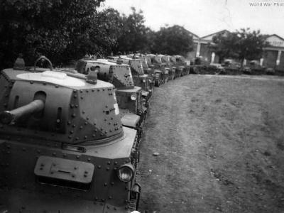 M13/40 tanks 1941