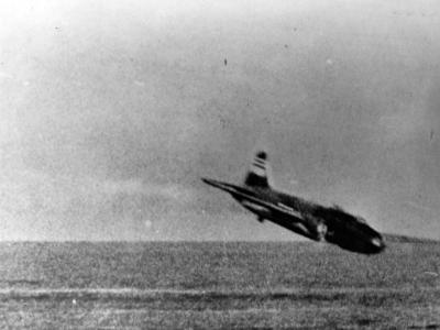 Last seconds of Mitsubishi G4M1 of Lt.Cmdr. Takuzo Ito from 4 Kokutai, February 20, 1942
