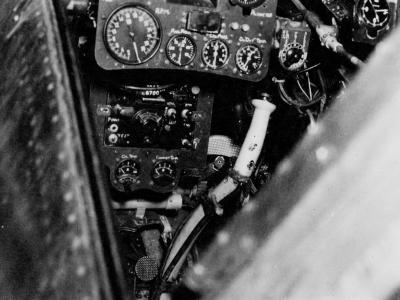 Captured Ki-43 Hayabusa cockpit 1944 3
