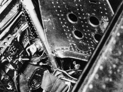 Captured Ki-43 Hayabusa cockpit 1944 5