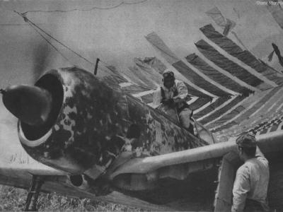 Nakajima Ki-43 warming up its engine