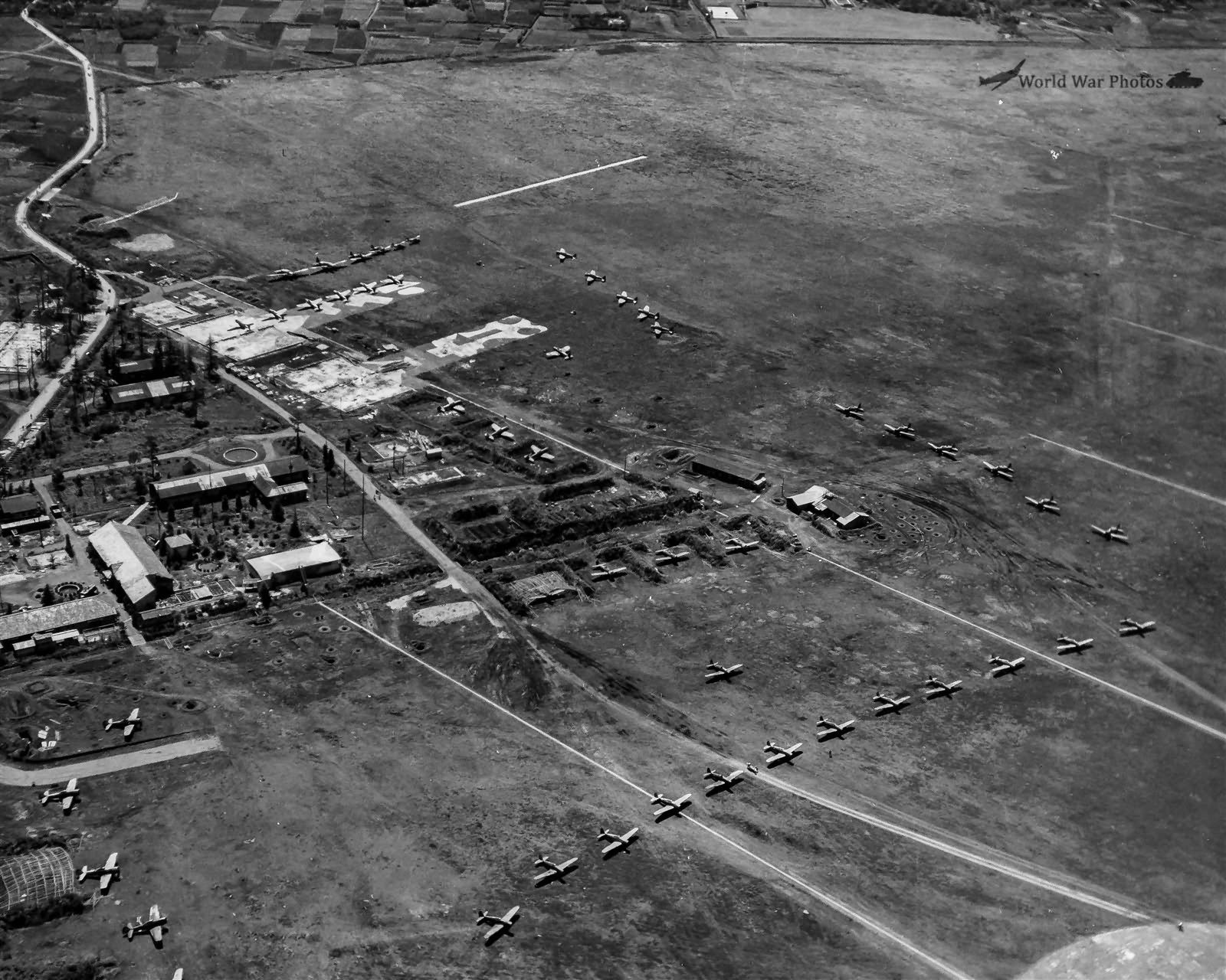Ki-61 Ki-84 Ki-100 Fighters on Chofu Airfield