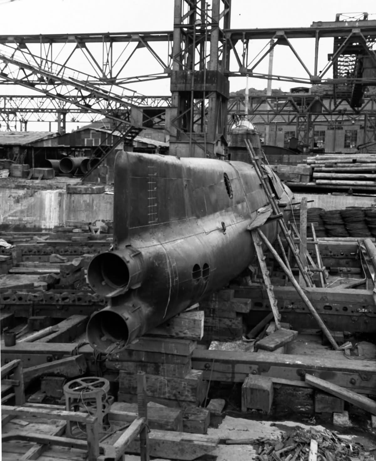 Type D submarine on the ways at the Yokosuka Naval Base September 1945