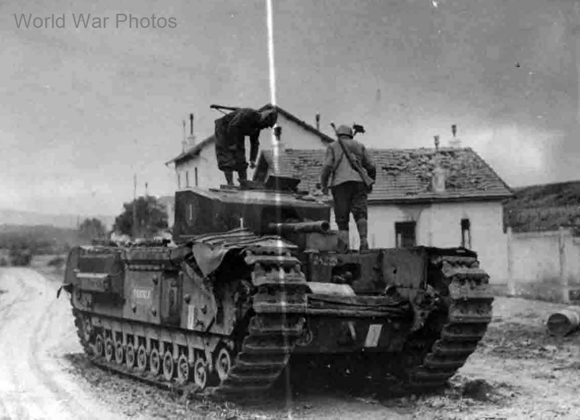 Italian Bersaglieri and captured Churchill, Tunisia 1943