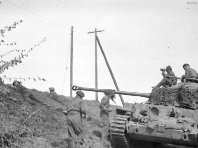 Comet T335346 of 11th Armoured Division Hoopte 20 April 1945