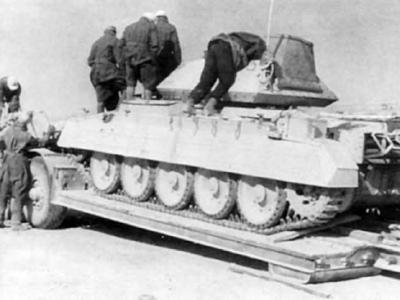 Crusader T15789 tank on german trailer