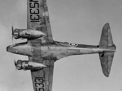 Anson I N5331 in Flight 6 OAFU 1940