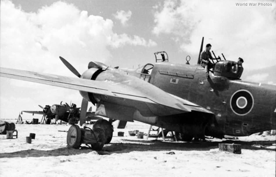 Armourers of No. 454 Squadron RAAF at work