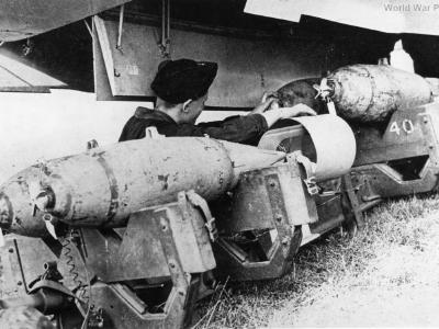 Blenheim 40 Sqn 250 lb bombs