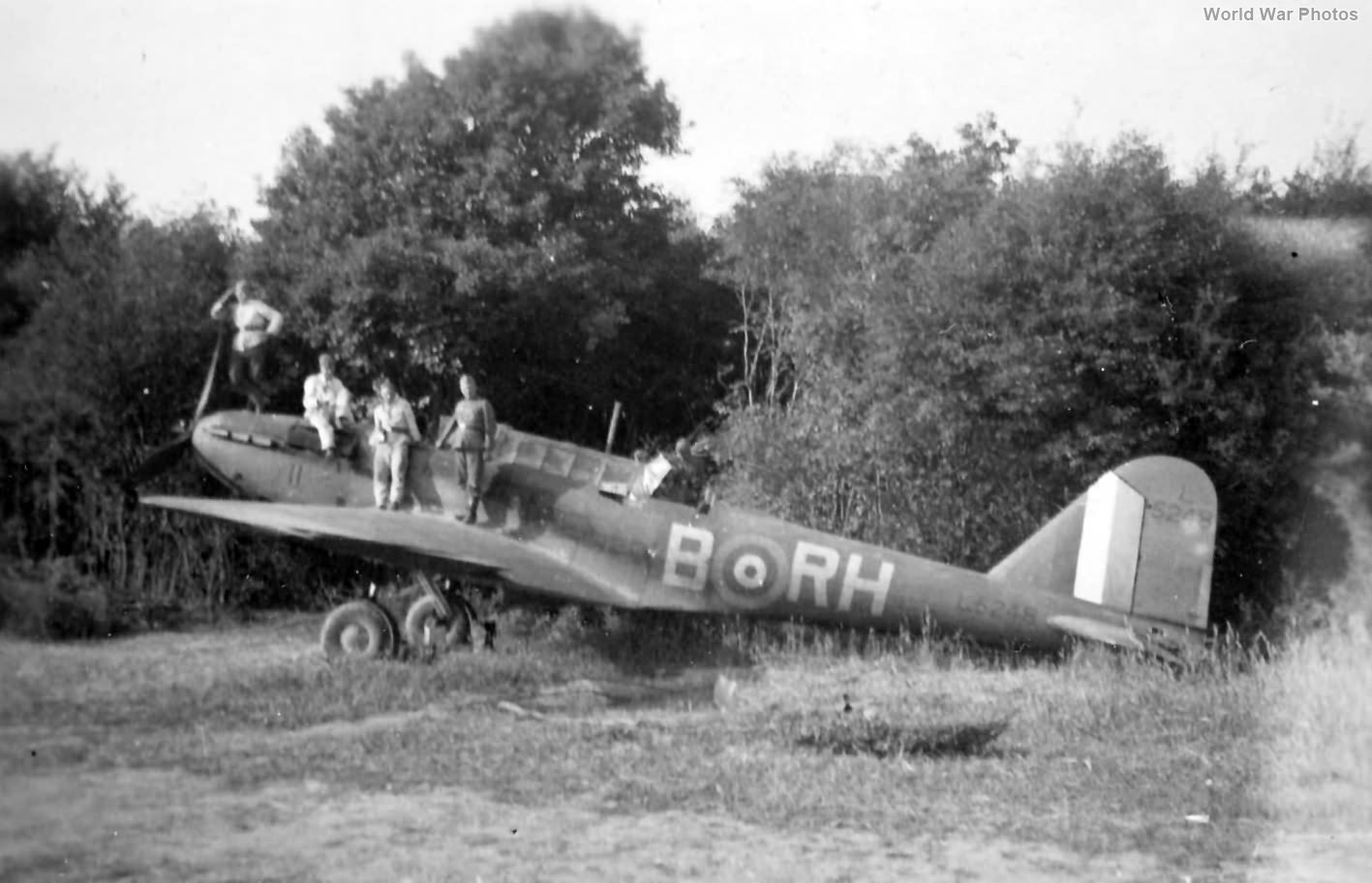 Battle L5248 RH-B of No 88 Squadron RAF