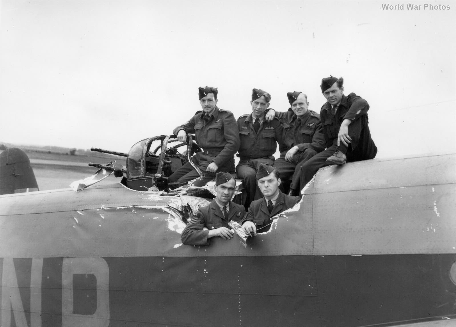 Halifax HR837 NP-F 158 Sqn hit by 1000 lb bomb